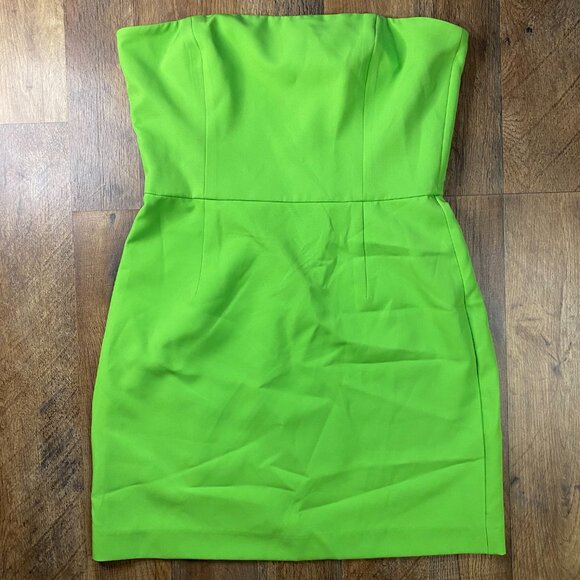 Gianni Bini Dresses & Skirts - Gianni Bini Vibrant Green Strapless Dress